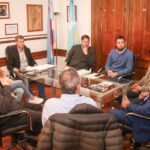ENCUENTRO DEL INTENDENTE PIAGGIO Y LOS ORGANIZADORES DEL CARNAVAL DE GUALEGUAYCHU