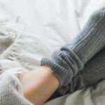 SALUD | Por qué los expertos recomiendan dormir sin medias