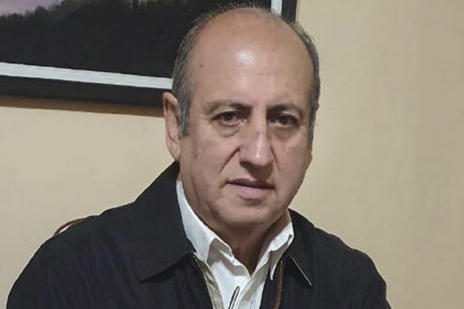 Image default