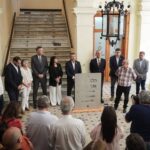 HEIN: Acompañe a la inauguracion de placas alegoricas